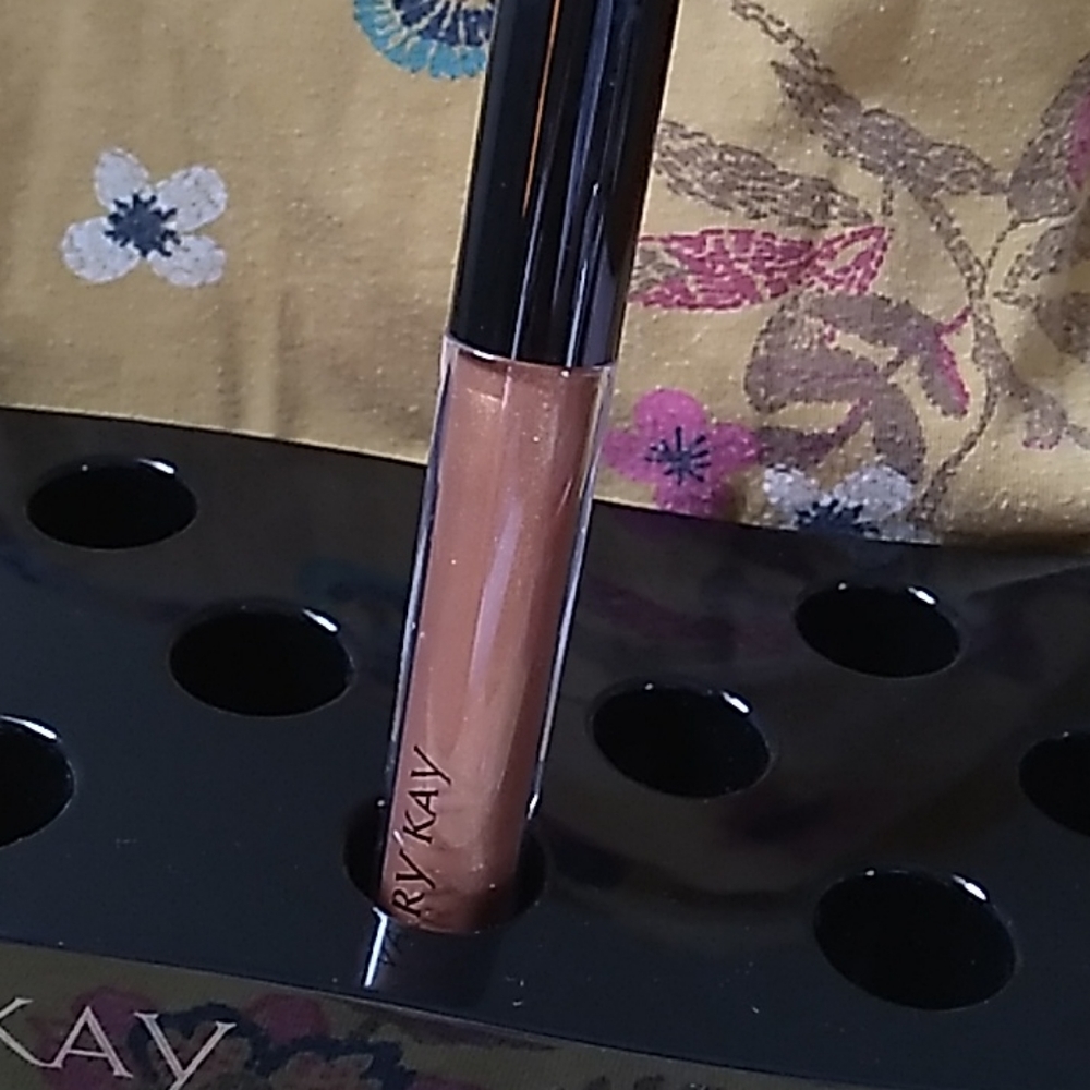 Lip gloss